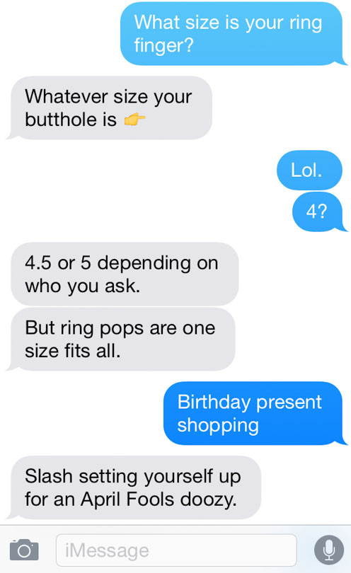 Text message screenshot asking Shalva her ring size.