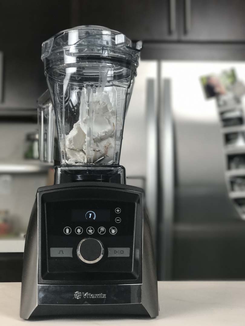 Vitamix Ascent A3500 with 48 oz container.