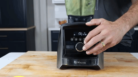 setting vitamix a3500 to variable speed 10 with a flick of the finger